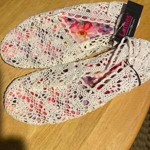 Shoes/ flats / ladies / size 8 / white